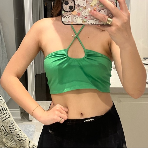 green tie keyhole top - Picture 2 of 6